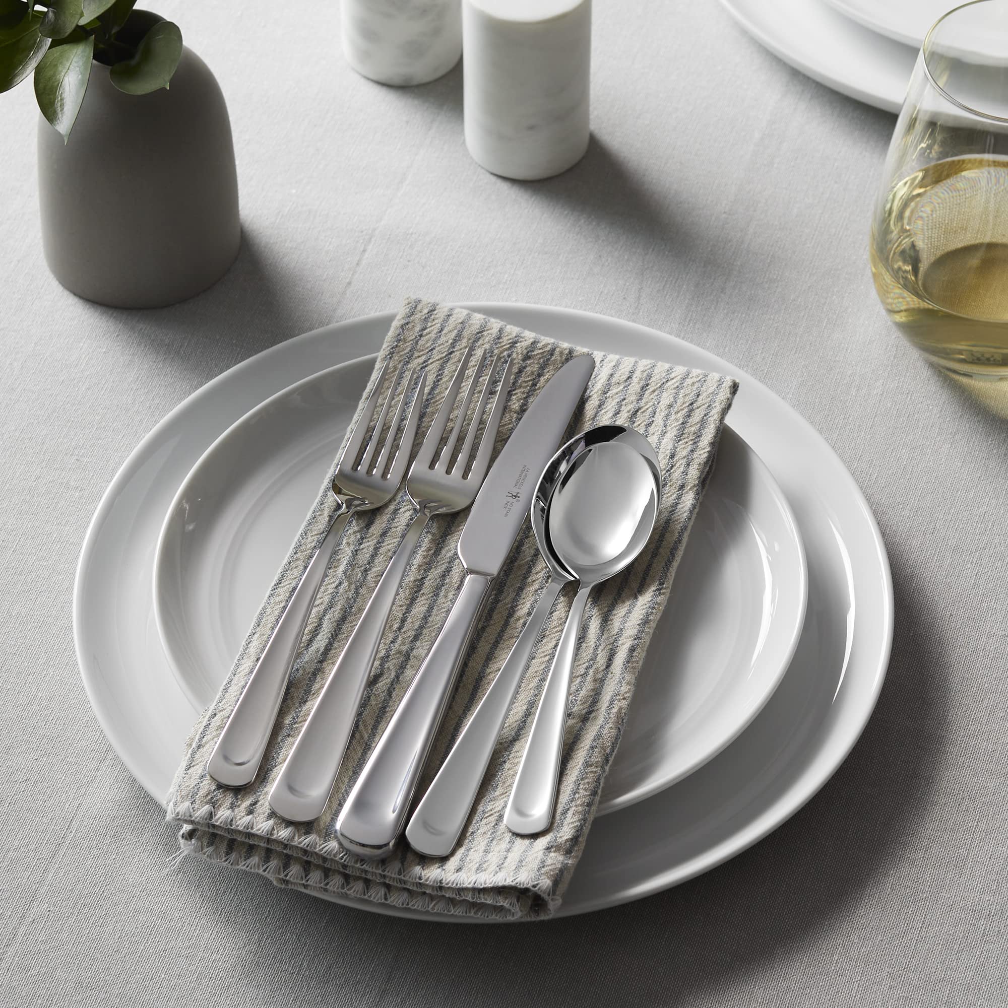 Henckels Silvano 45-pc 18/10 Stainless Steel Flatware Set - Image 3