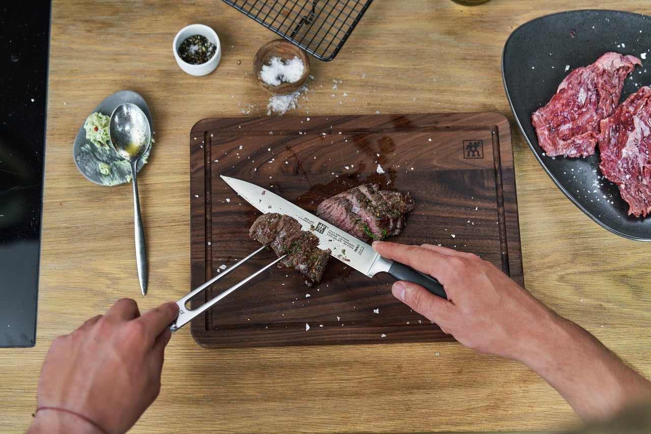 ZWILLING Four Star 2-pc Carving Knife & Fork Set - Image 3