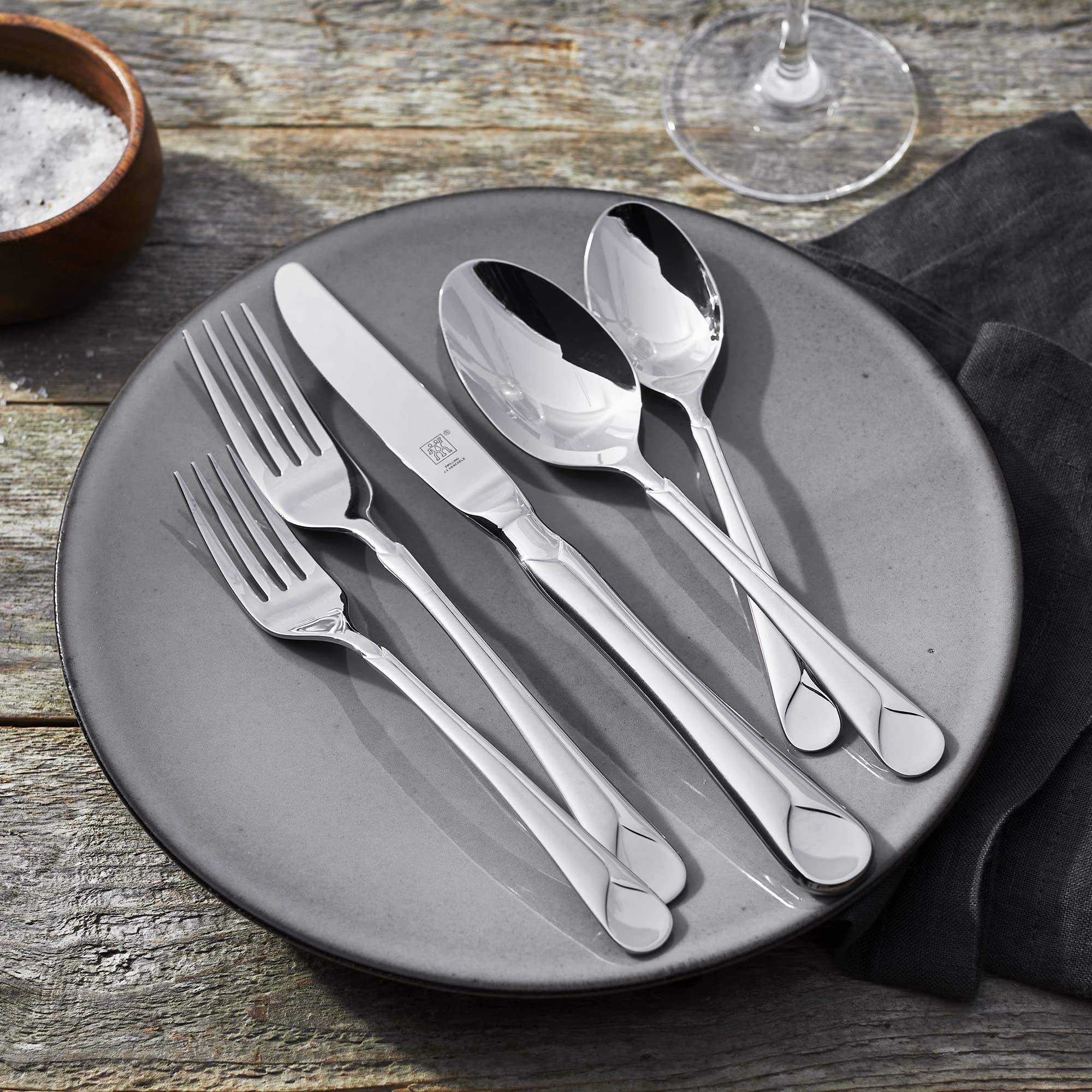 ZWILLING Provence 45-Piece Flatware Set, 18/10 Stainless Steel, Dual Mirror-Satin Finish, Service for 8, 5-piece placesetting plus 5 serving pieces - Image 4